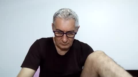 Snapshot of cucaio18 chatting on April 26, 1:36 am BIG UNCUT HARD COCK online show from April 26, 1:36 am