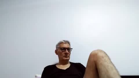 Snapshot of cucaio18 chatting on May 1, 8:08 am BIG UNCUT HARD COCK online show from May 1, 8:08 am