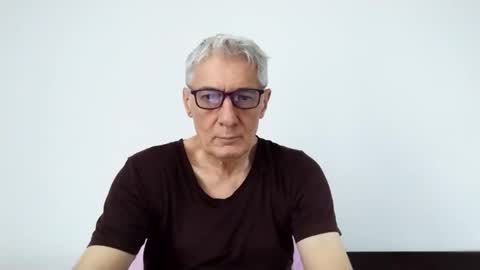 Snapshot of cucaio18 chatting on May 2, 1:32 am BIG UNCUT HARD COCK online show from May 2, 1:32 am