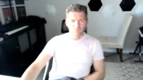 cuck_uu online show from September 24, 10:35 pm