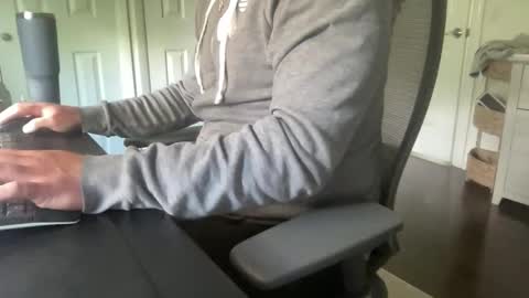 cuckgriff23 online show from May 13, 6:27 pm