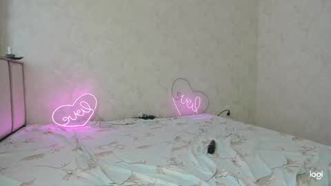 cuddlies2 online show from December 23, 4:33 am