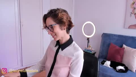 Leonela online show from November 4, 4:39 pm