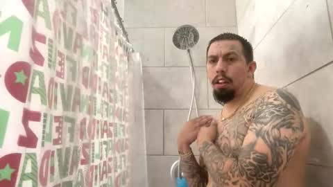 Snapshot of cuete2100 chatting on December 3, 10:52 pm cuete2100 online show from December 3, 10:52 pm