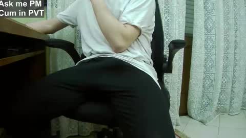 Snapshot of culonudo23 chatting on March 29, 9:04 pm Leo online show from March 29, 9:04 pm
