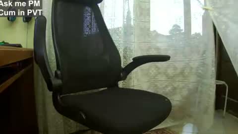 Snapshot of culonudo23 chatting on July 1, 5:12 pm Leo online show from July 1, 5:12 pm