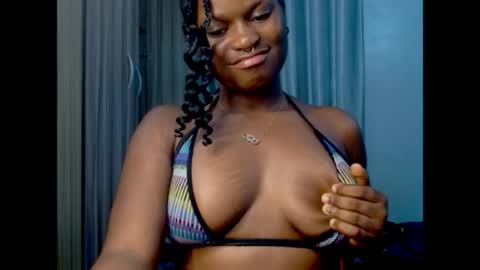Snapshot of cum_ebony_petitxx chatting on April 25, 2:14 pm cath online show from April 25, 2:14 pm