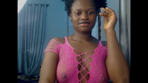 Snapshot of cum_ebony_petitxx chatting on May 4, 6:09 am cath online show from May 4, 6:09 am
