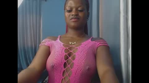 Snapshot of cum_ebony_petitxx chatting on May 16, 6:54 am cath online show from May 16, 6:54 am