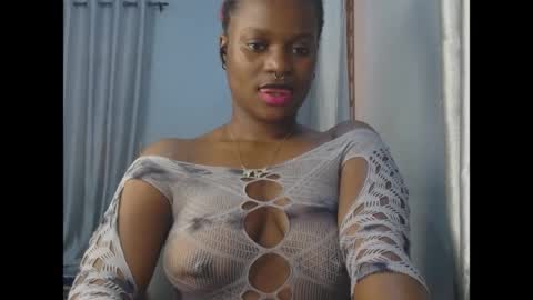 Snapshot of cum_ebony_petitxx chatting on May 30, 7:16 am cath online show from May 30, 7:16 am