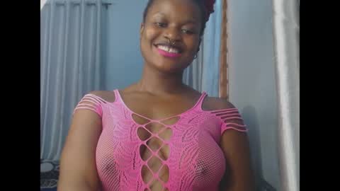 Snapshot of cum_ebony_petitxx chatting on June 3, 2:33 pm cath online show from June 3, 2:33 pm