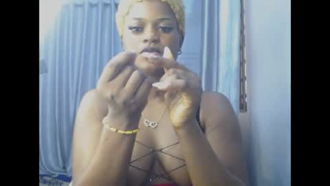 Snapshot of cum_ebony_petitxx chatting on June 14, 6:59 am cath online show from June 14, 6:59 am