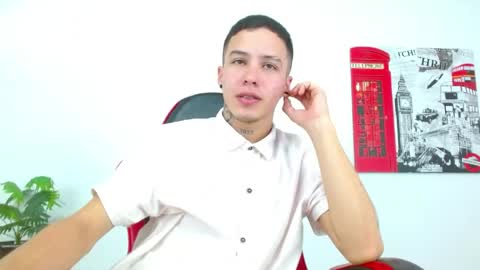 cumandres online show from May 19, 3:07 pm