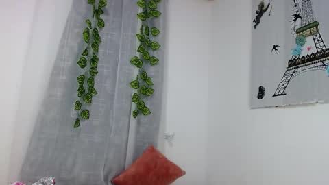 Snapshot of cumb0y_squirtgirl chatting on October 16, 10:16 am Pablo and emma online show from October 16, 10:16 am