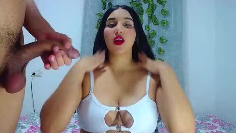 Snapshot of cumb0y_squirtgirl chatting on November 3, 10:42 pm Pablo and emma online show from November 3, 10:42 pm