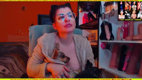 cuminmenowbby online show from December 12, 7:37 pm