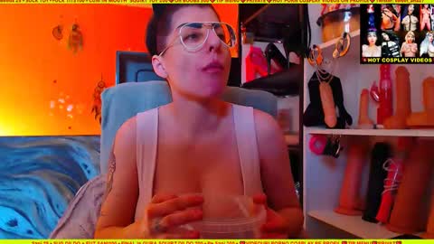 cuminmenowbby online show from December 15, 11:45 am
