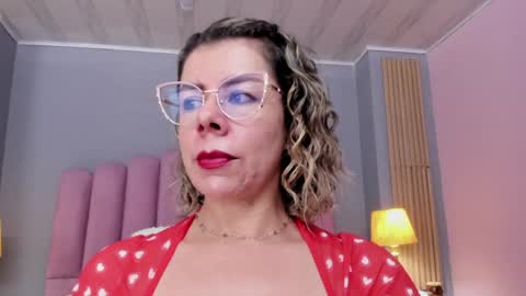 Snapshot of cumming_loving chatting on February 8, 11:34 pm Cumming Loving online show from February 8, 11:34 pm