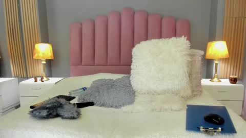 Snapshot of cumming_loving chatting on February 12, 7:45 pm Cumming Loving online show from February 12, 7:45 pm