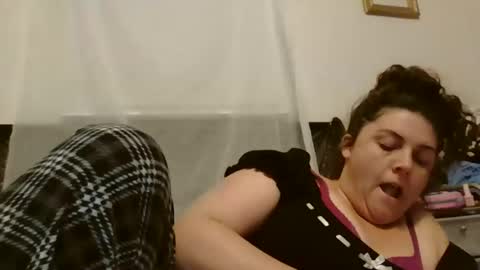 Snapshot of cumoncourtney chatting on December 2, 12:29 pm i love to be held unconcious online show from December 2, 12:29 pm