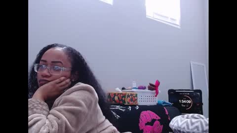 Nia Reese online show from February 24, 6:17 pm