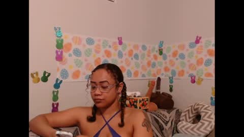 Nia Reese online show from March 30, 12:50 pm