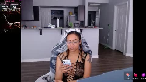 Nia Reese online show from June 12, 7:57 pm