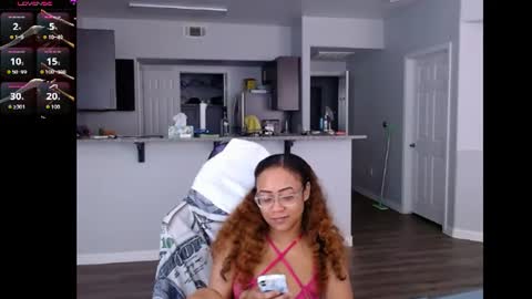 Nia Reese online show from June 19, 6:45 pm