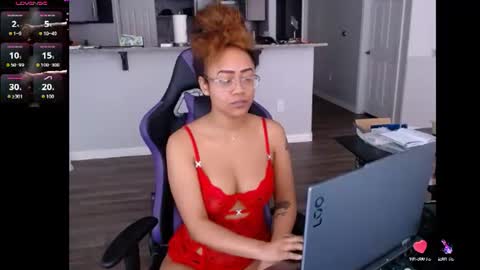 Nia Reese online show from July 8, 6:56 pm