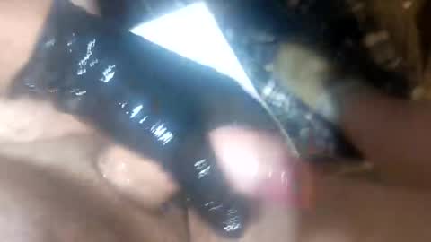 Snapshot of cumslinger3017 chatting on June 8, 4:24 am cumslinger3017 online show from June 8, 4:24 am