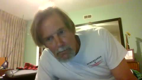 Snapshot of cumslutfeeder chatting on June 4, 6:52 am cumslutfeeder online show from June 4, 6:52 am