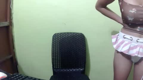 cumwhore4uxox online show from December 1, 3:06 pm