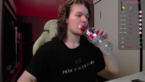 Snapshot of cumzan_ chatting on February 27, 3:06 am Tarzan online show from February 27, 3:06 am