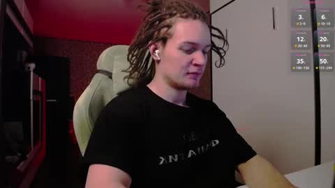 Snapshot of cumzan_ chatting on March 17, 10:40 am Tarzan online show from March 17, 10:40 am