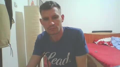 Snapshot of cuplu2456 chatting on March 29, 2:00 am daviddello67 online show from March 29, 2:00 am