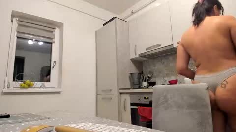 maria  alex online show from October 26, 10:47 pm