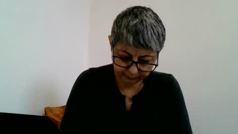 couple online show from December 28, 7:55 am
