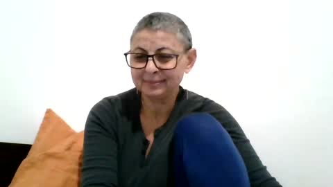 couple online show from January 17, 3:53 pm