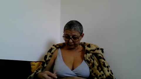 couple online show from February 3, 1:30 pm