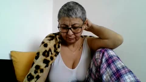 couple online show from February 20, 12:57 pm