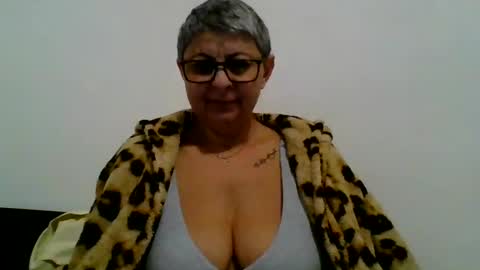couple online show from February 27, 5:58 pm