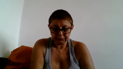 couple online show from September 18, 9:55 am