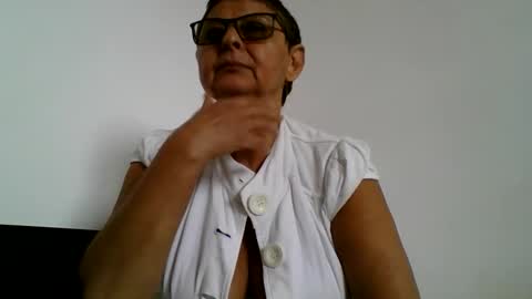 couple online show from October 1, 10:32 am