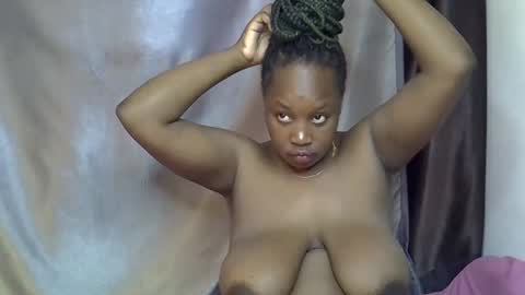 Snapshot of cupshee chatting on June 3, 3:28 pm cupshee online show from June 3, 3:28 pm