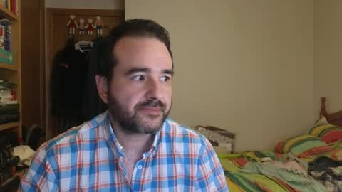 curiosillo1983 online show from June 4, 5:30 pm