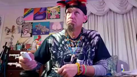 Feathers online show from December 19, 8:43 am