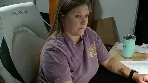 Snapshot of curiouscouple3143 chatting on January 27, 12:37 pm curious couple online show from January 27, 12:37 pm