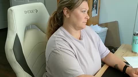 Snapshot of curiouscouple3143 chatting on February 3, 3:27 pm curious couple online show from February 3, 3:27 pm