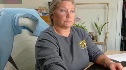 curious couple online show from January 5, 6:00 pm