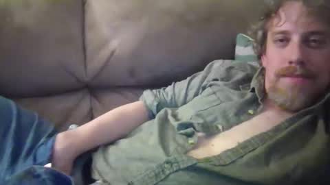 Snapshot of curiousg38 chatting on April 5, 2:09 am curiousg38 online show from April 5, 2:09 am